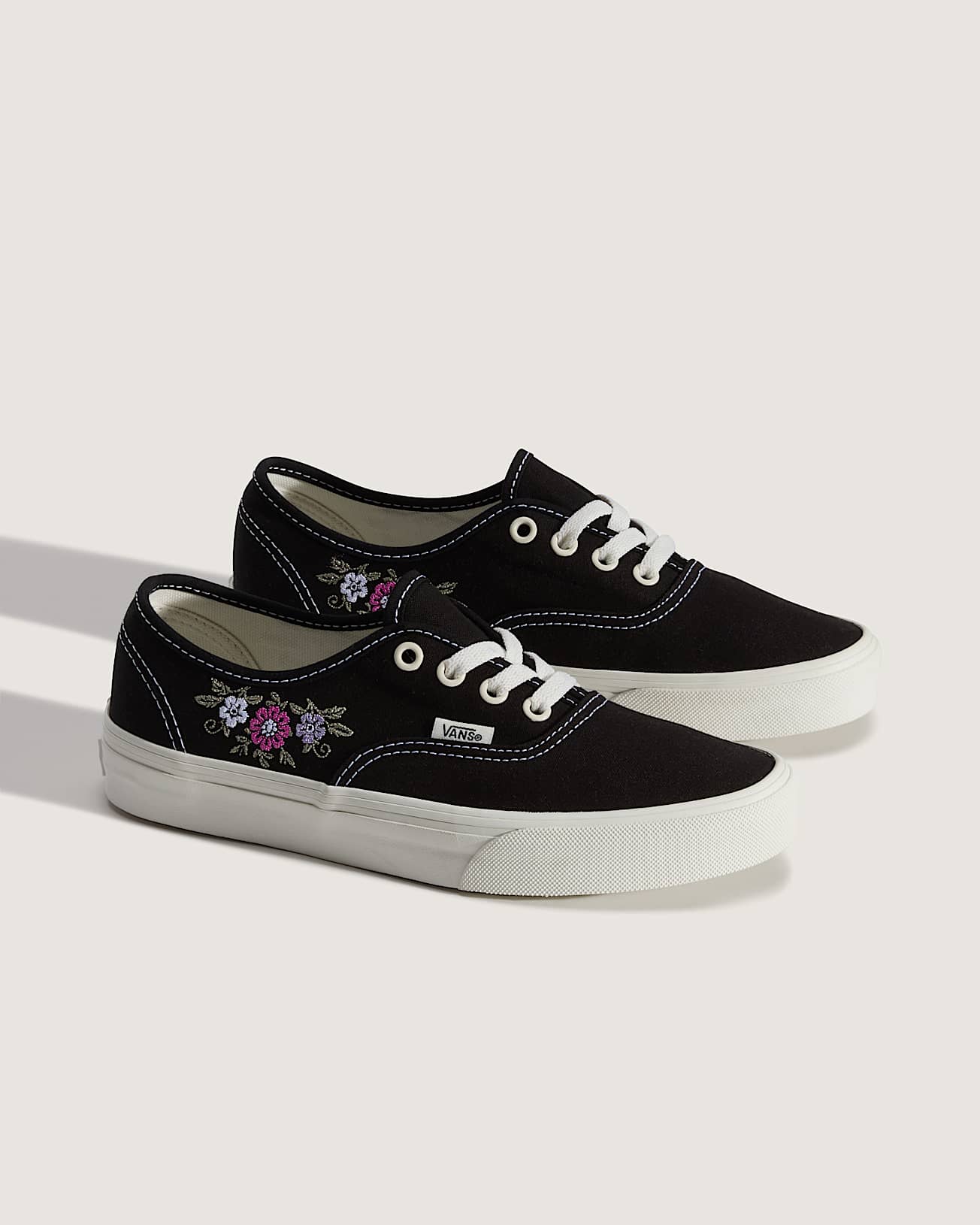 Authentic Shoes VANS Black ALT1