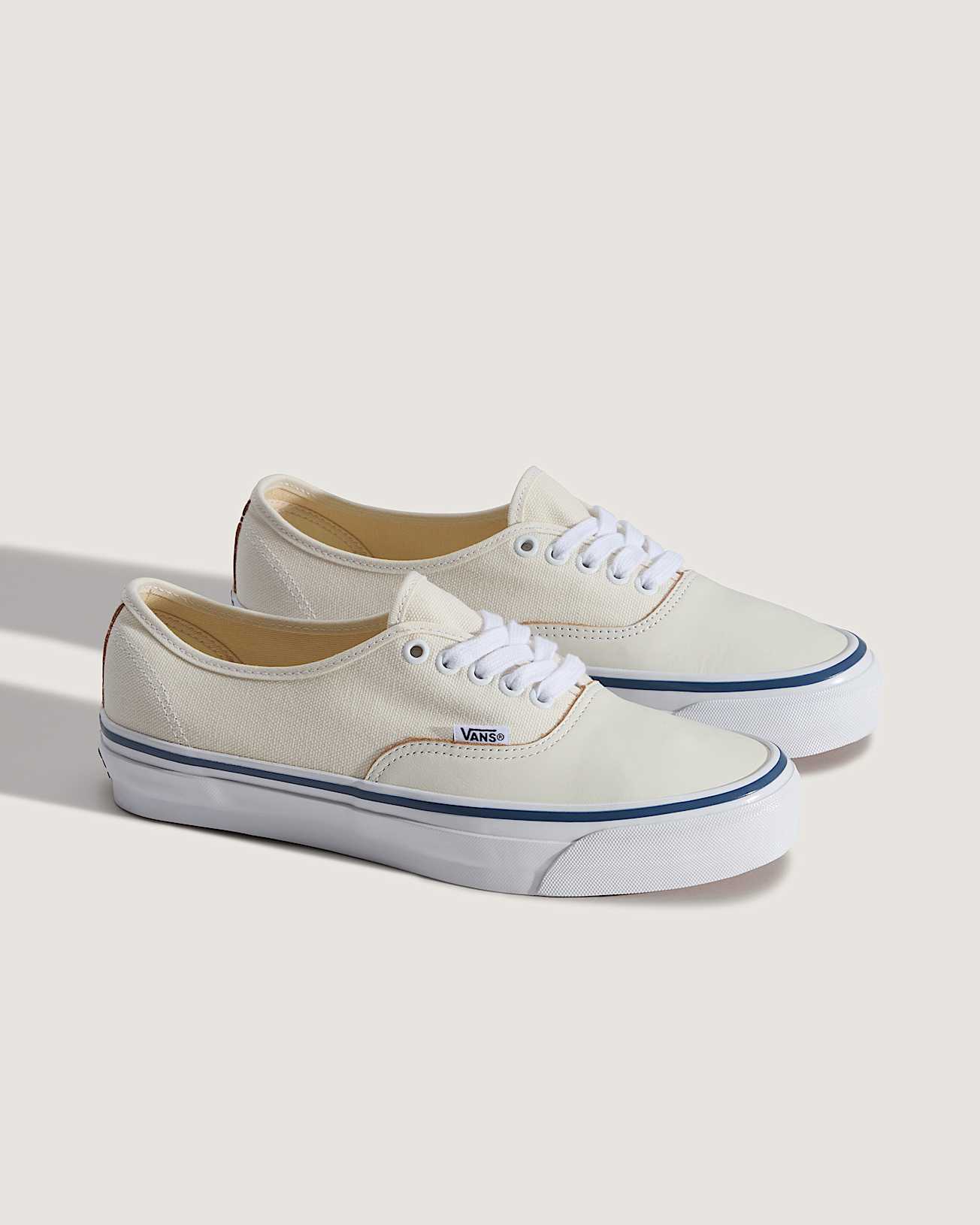 Chaussures OTW Authentic 44 Siped Vibram VANS Blanc ALT1