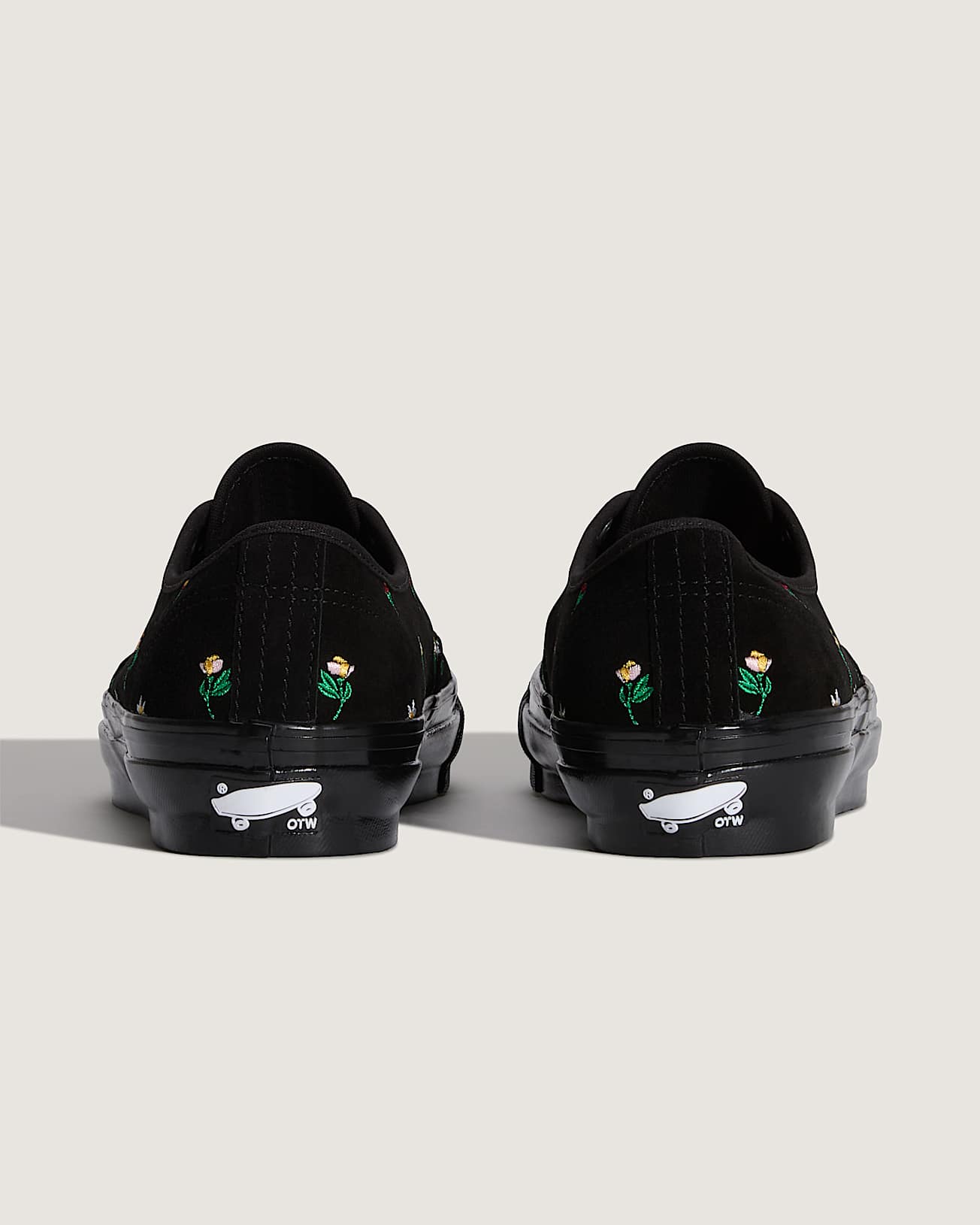 OTW Authentic 44 VANS Noir ALT3