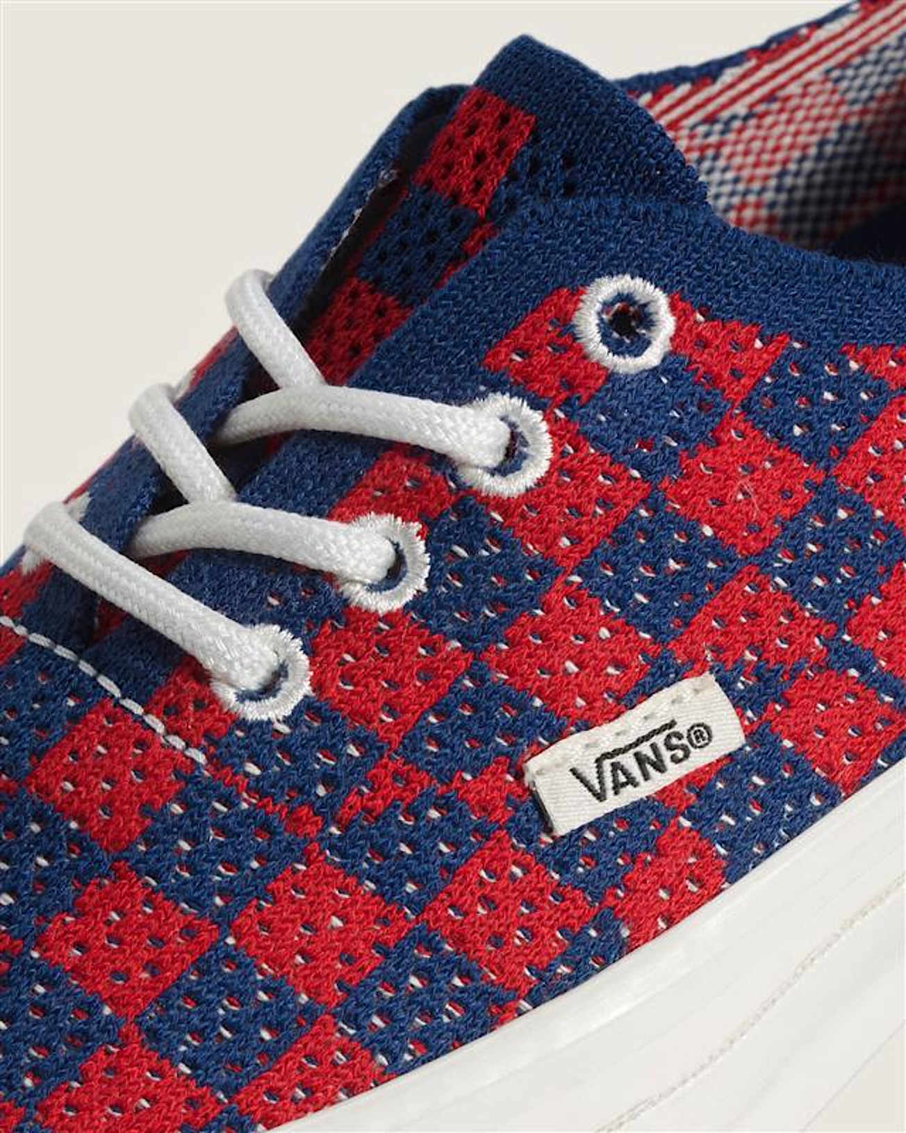 Tnis Premium Authentic Checkerboard VANS Vermelho ALT4
