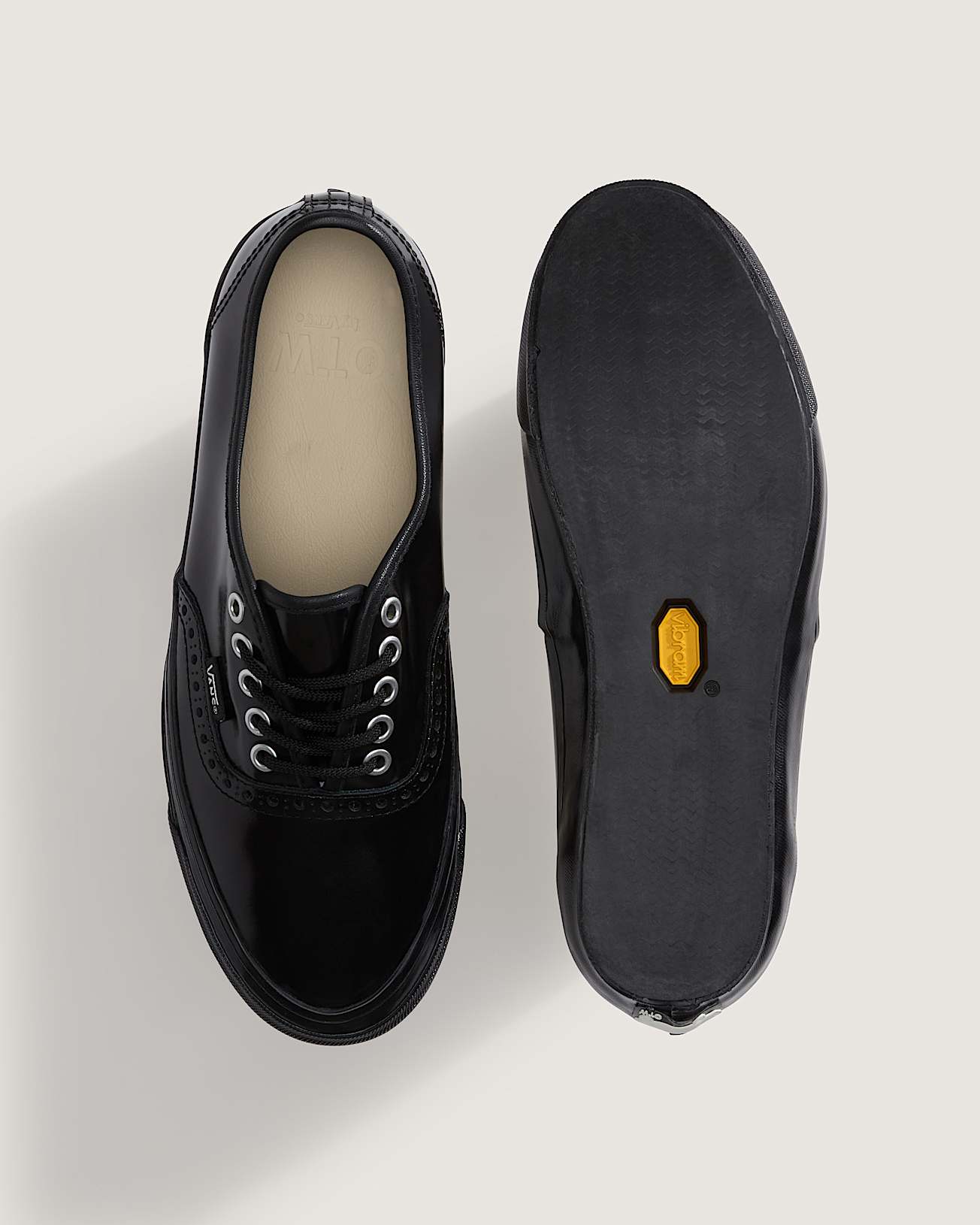 OTW Authentic 44 Siped Vibram VANS Preto ALT3