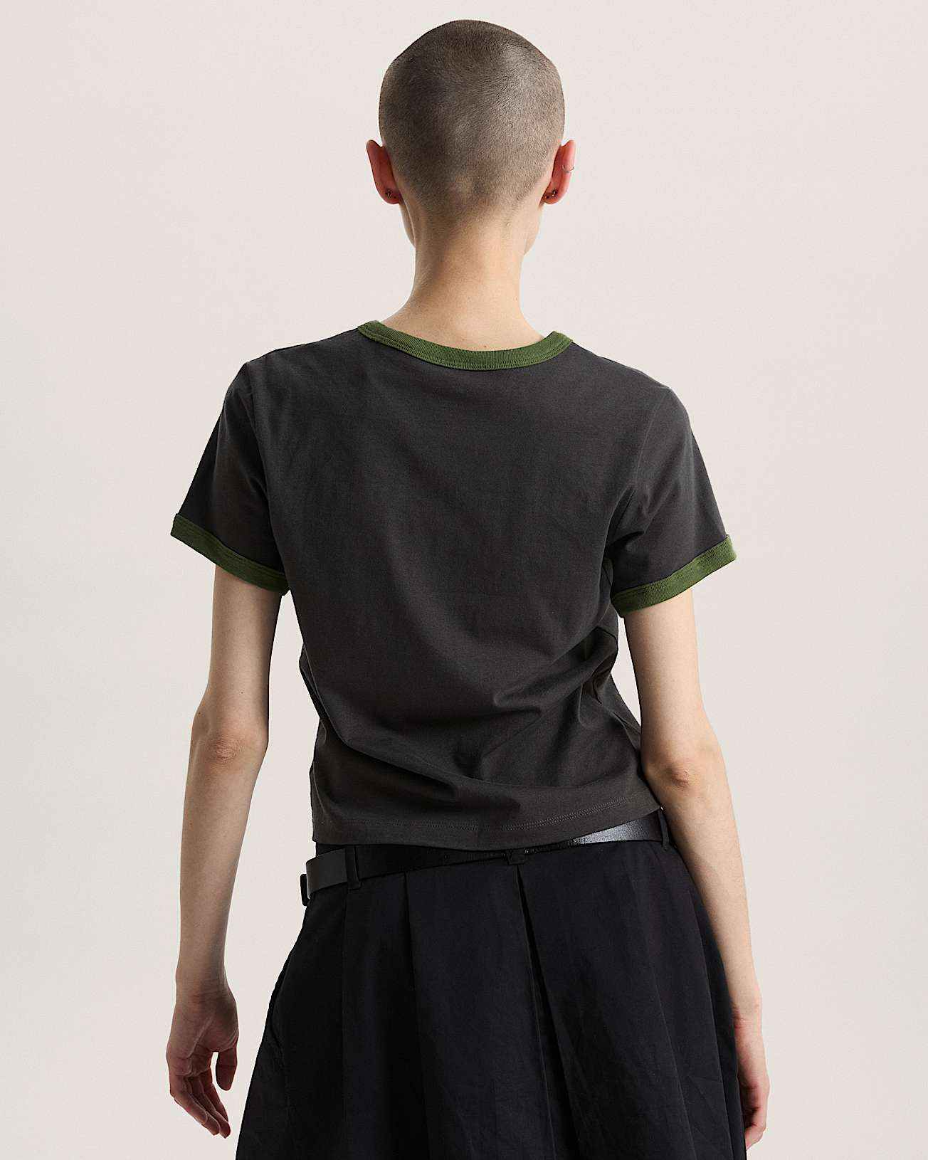 Circle V RingerTShirt VANS Schwarz ALT3