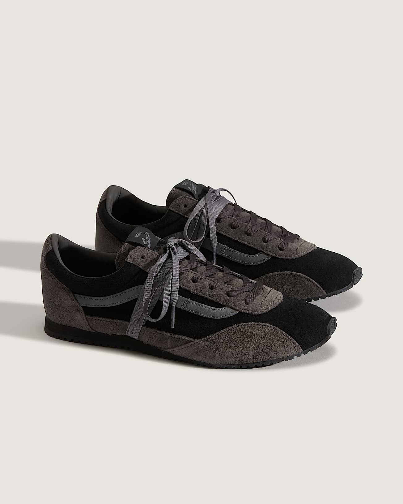 Premium Super Lowpro Trainer Shoes VANS Grey ALT1