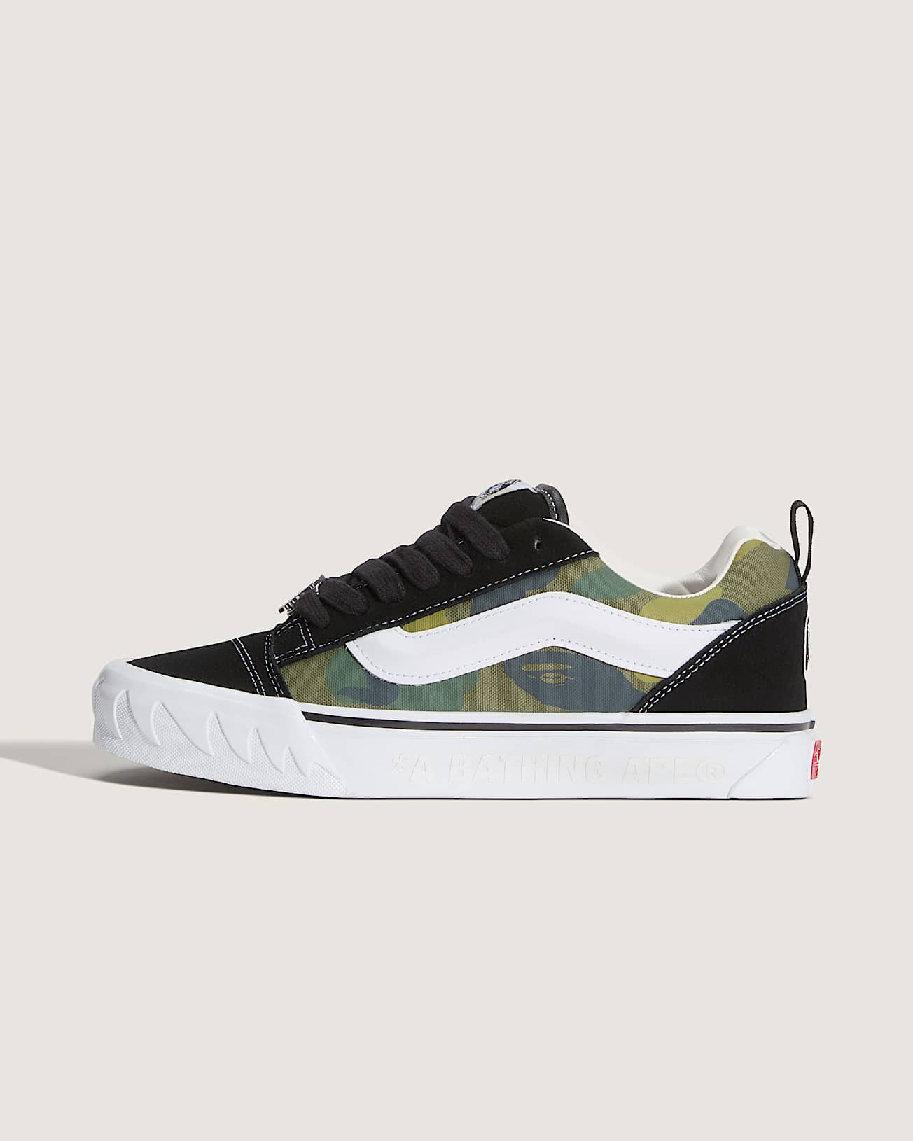 Vans x BAPE Knu Skool VANS Schwarz HERO