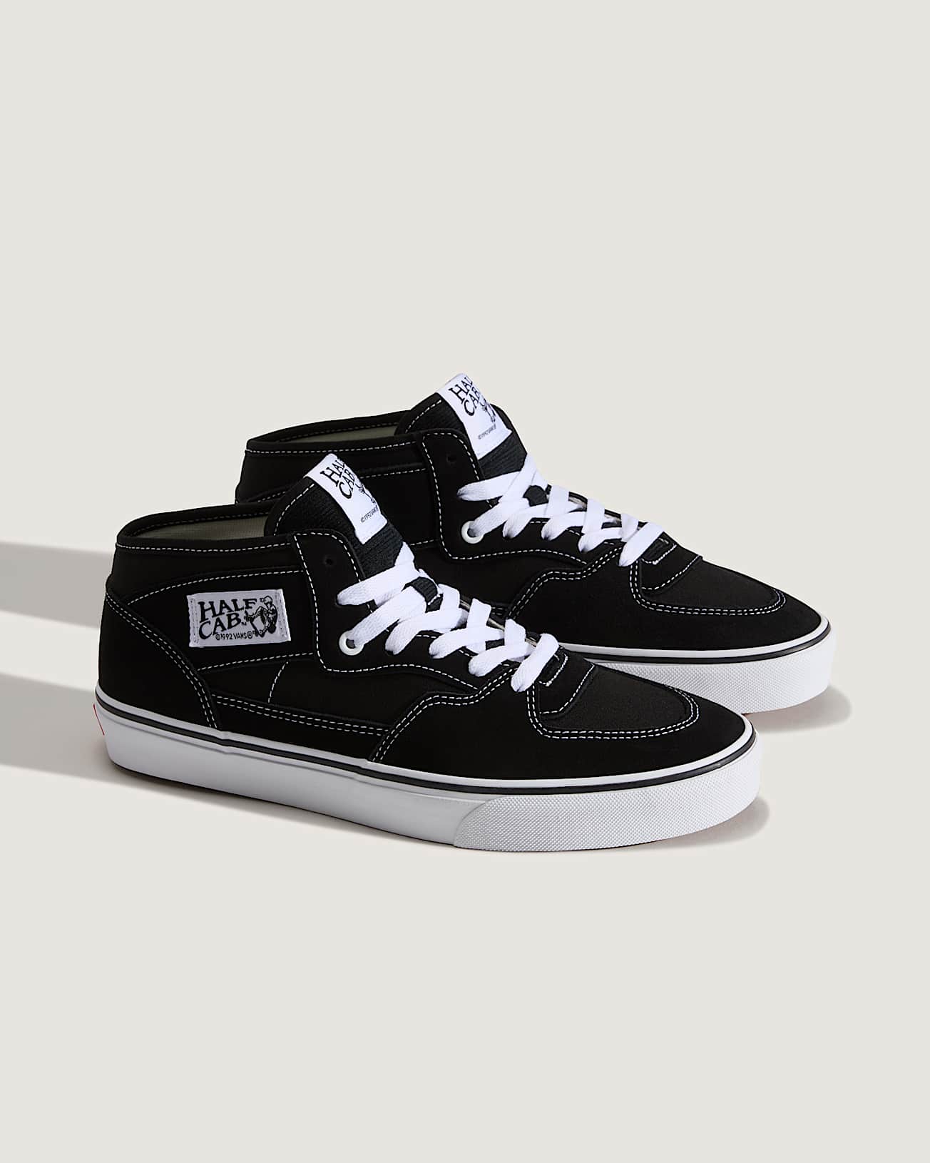 Half Cab Decon Shoes VANS Black ALT1