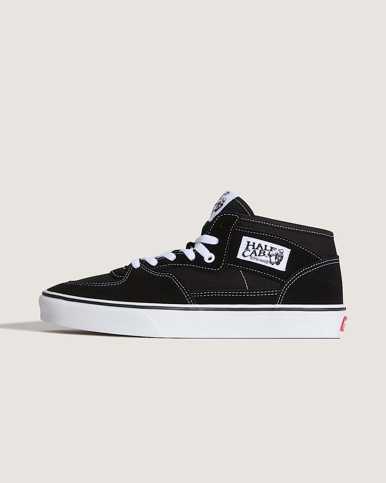 Half Cab Decon Shoes VANS Black HERO