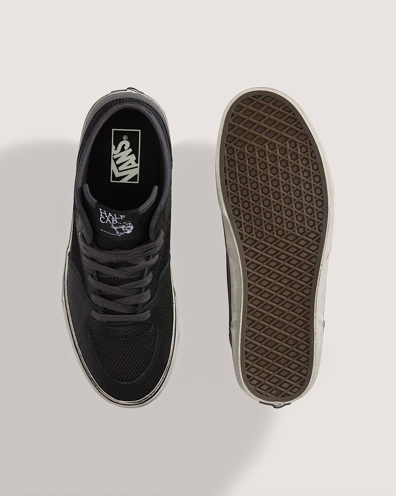 Zapatillas Half Cab Decon VANS Negro ALT2
