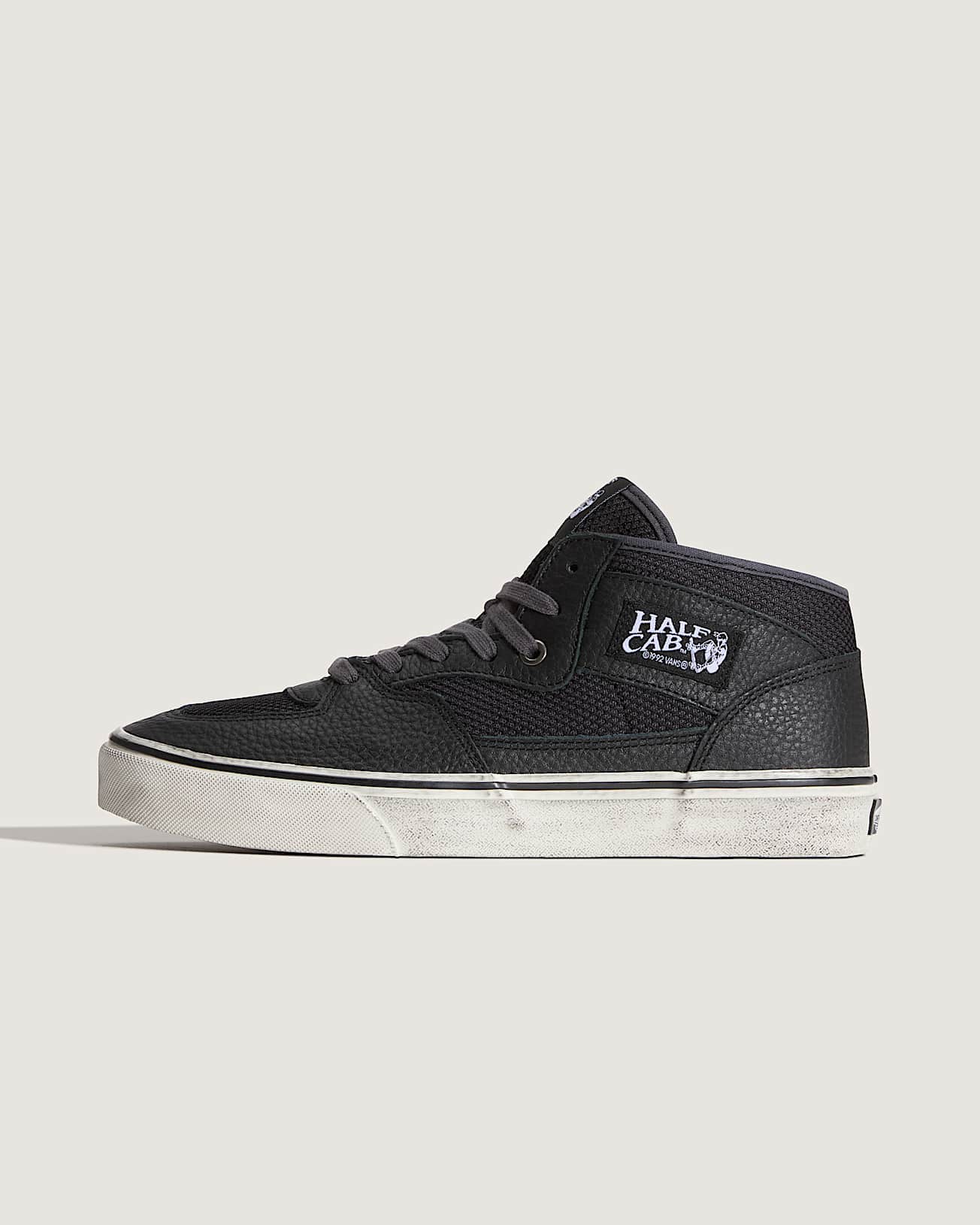 Zapatillas Half Cab Decon VANS Negro HERO