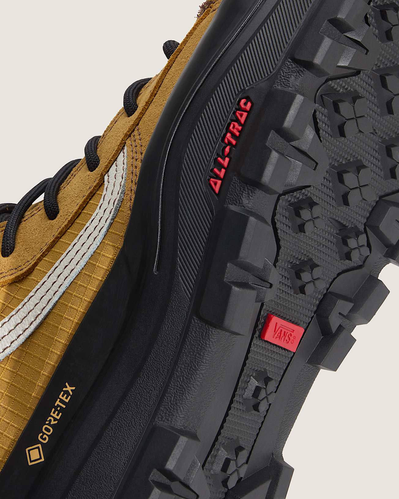 Sk8Hi GORETEX Insulated Schuhe VANS Beige ALT9