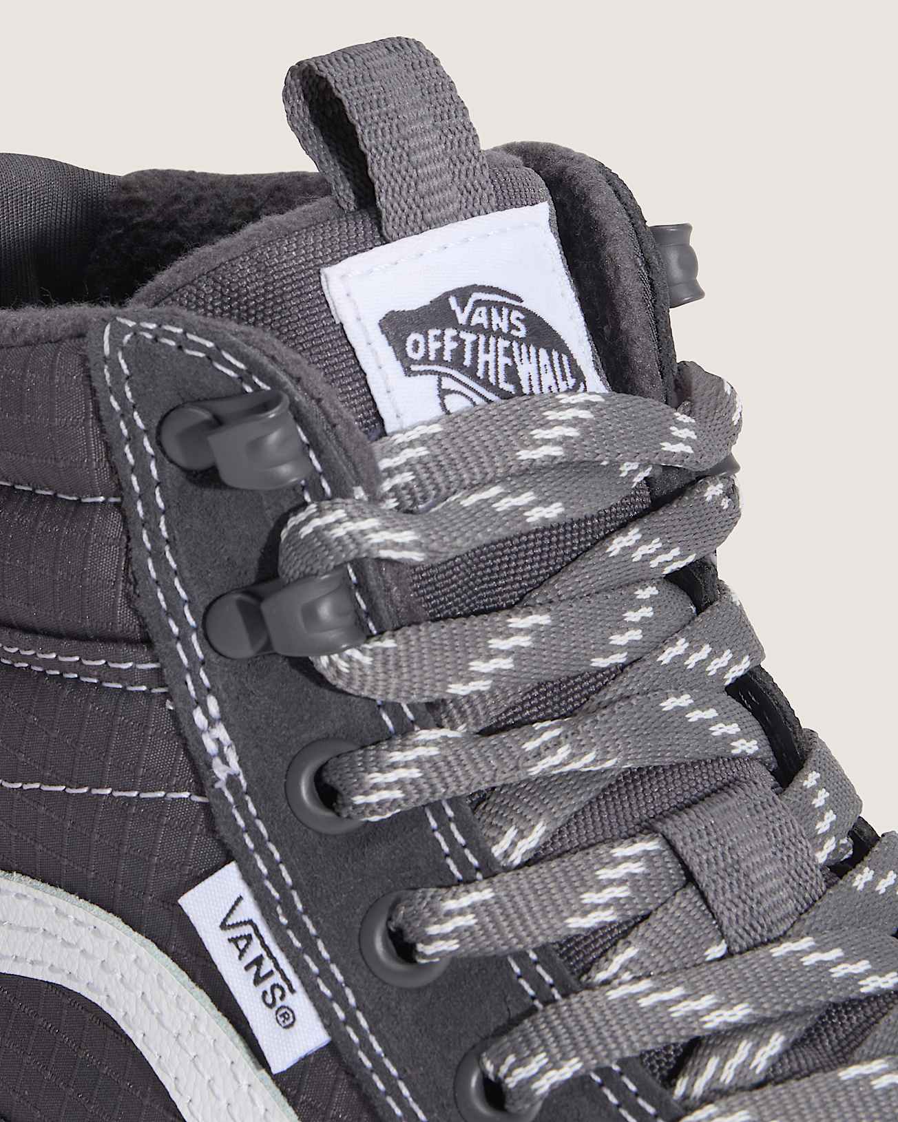 Sk8Hi Waterproof Insulated Schuhe VANS Grau ALT7