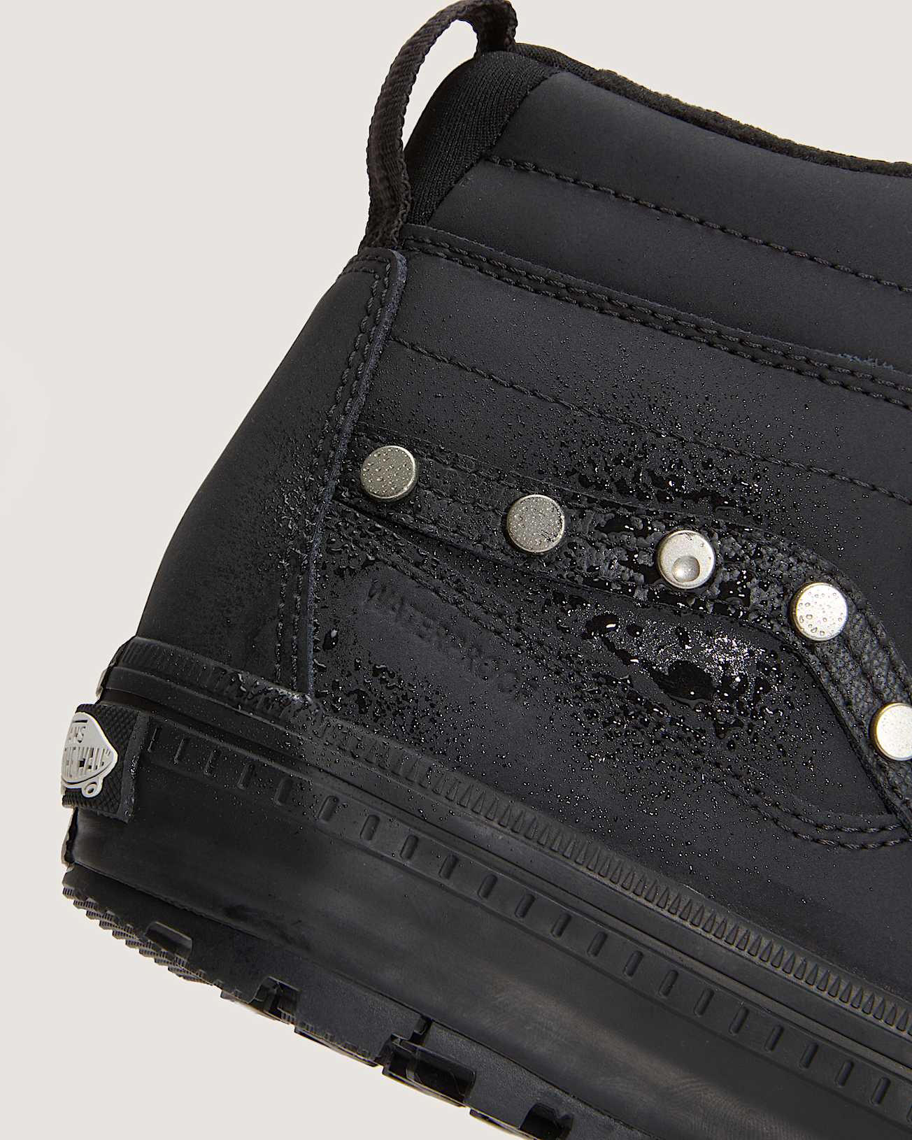 Chaussures isolantes impermables Sk8Hi VANS Noir ALT7