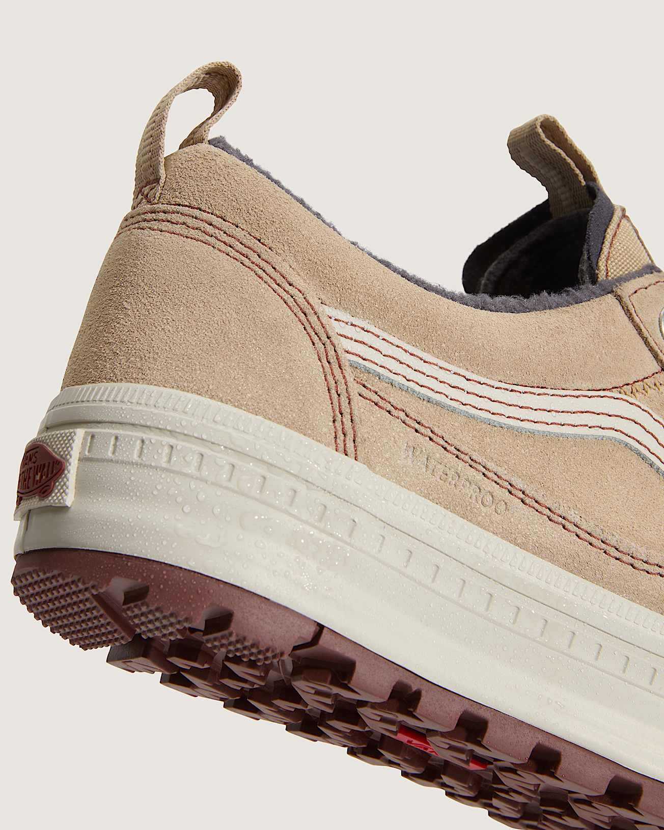 Chaussures isolantes impermables Old Skool VANS Beige ALT7