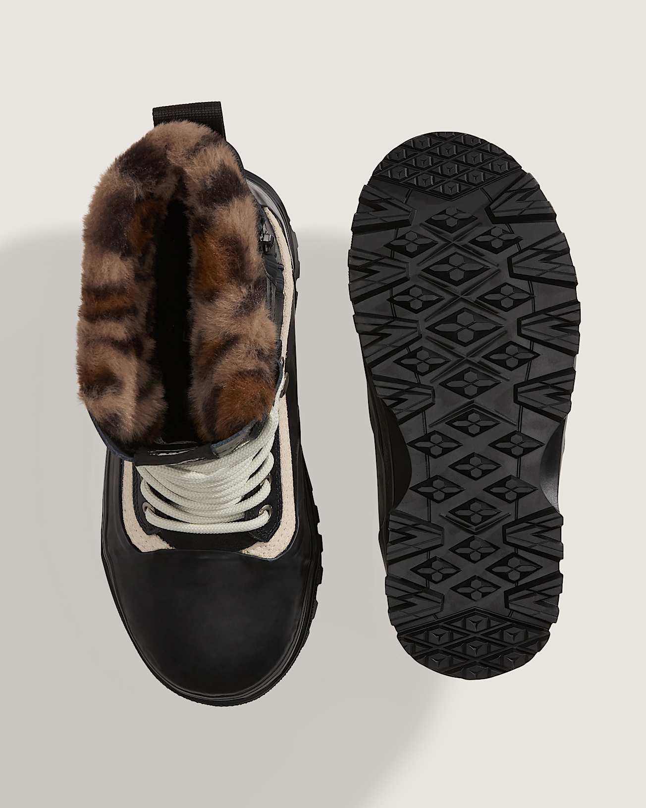 StandardHi 20 Boots VANS Schwarz ALT2