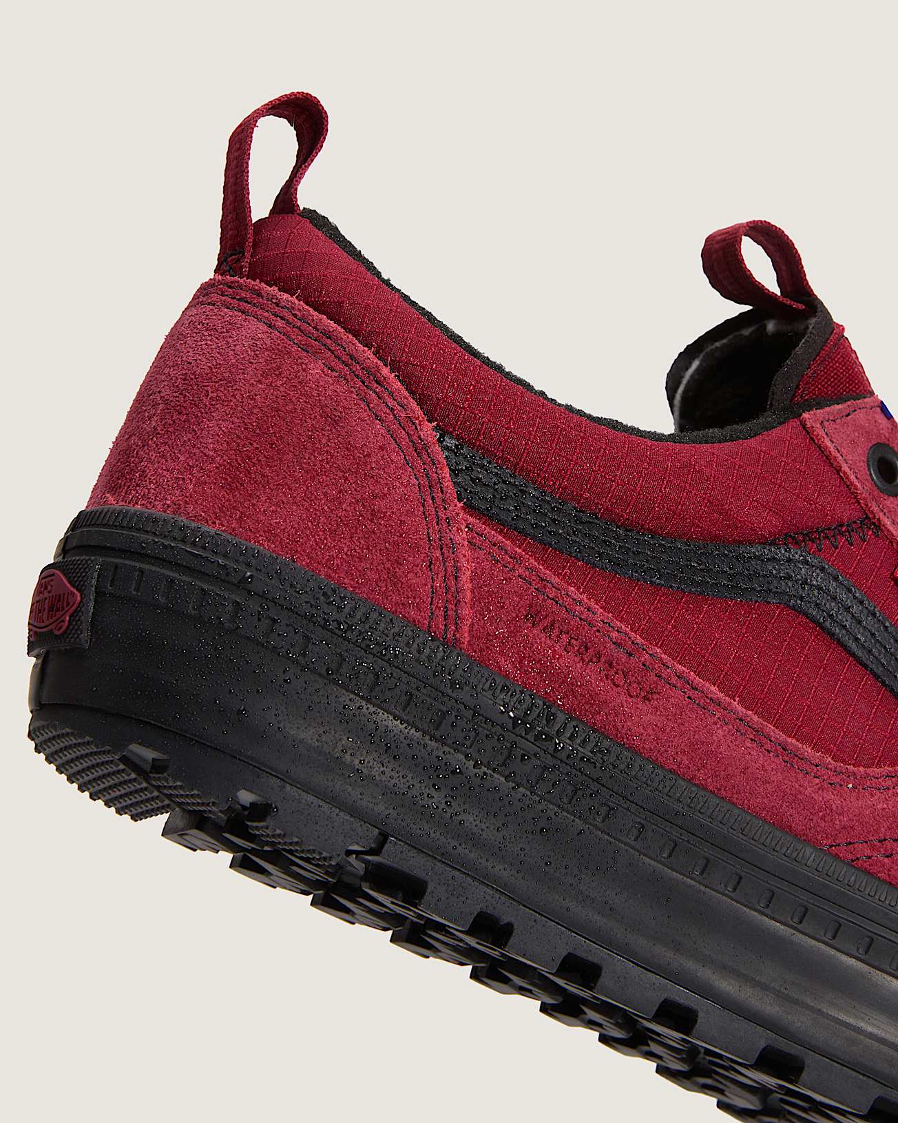 Chaussures Old Skool Waterproof Insulated VANS Bordeaux ALT7