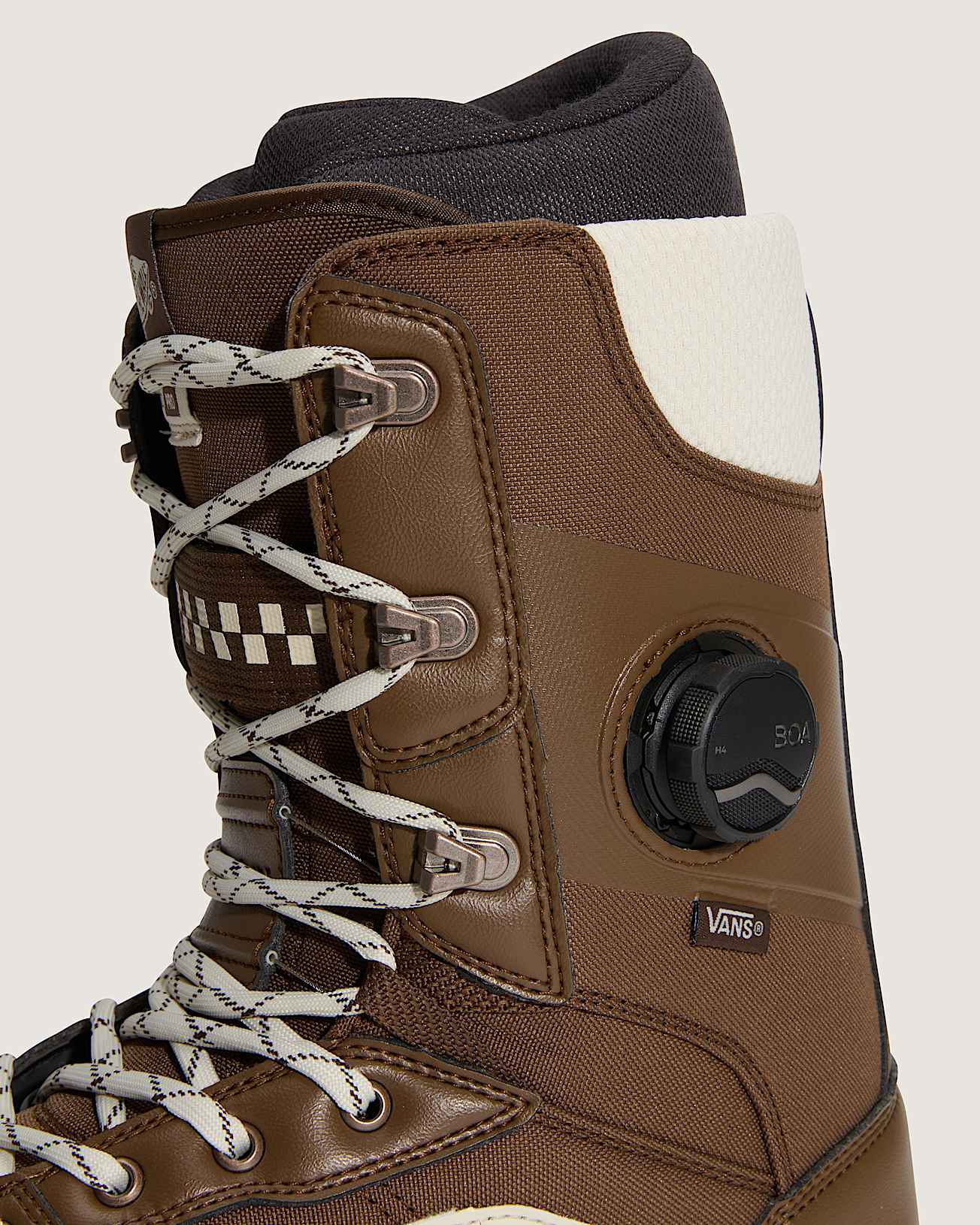 Invado Pro Snowboard Boots VANS Brown ALT7