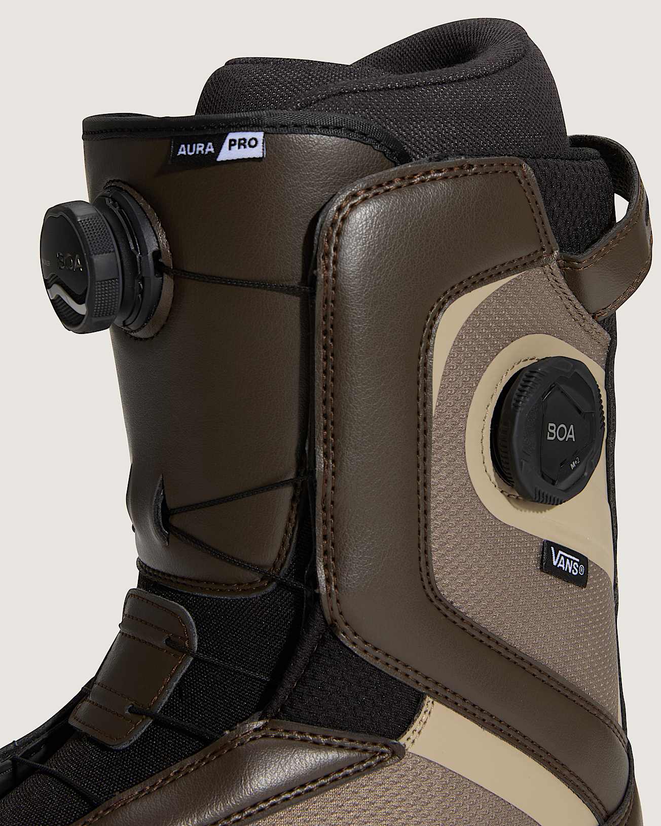 Aura Pro 20 Snowboard Boots VANS Brown ALT7