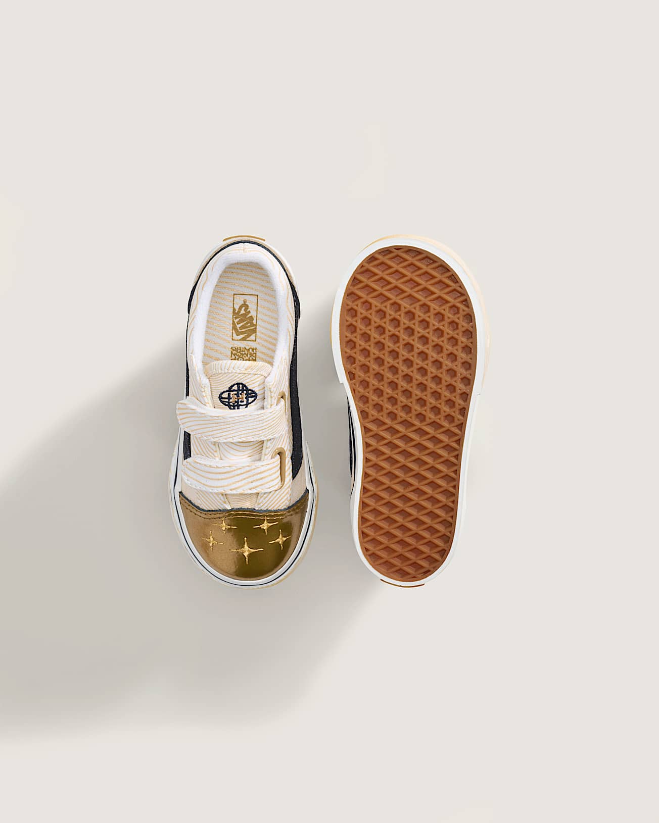 Tnis Old Skool KPop Demon Hunters para criana 48 anos VANS AmareloDourado ALT2
