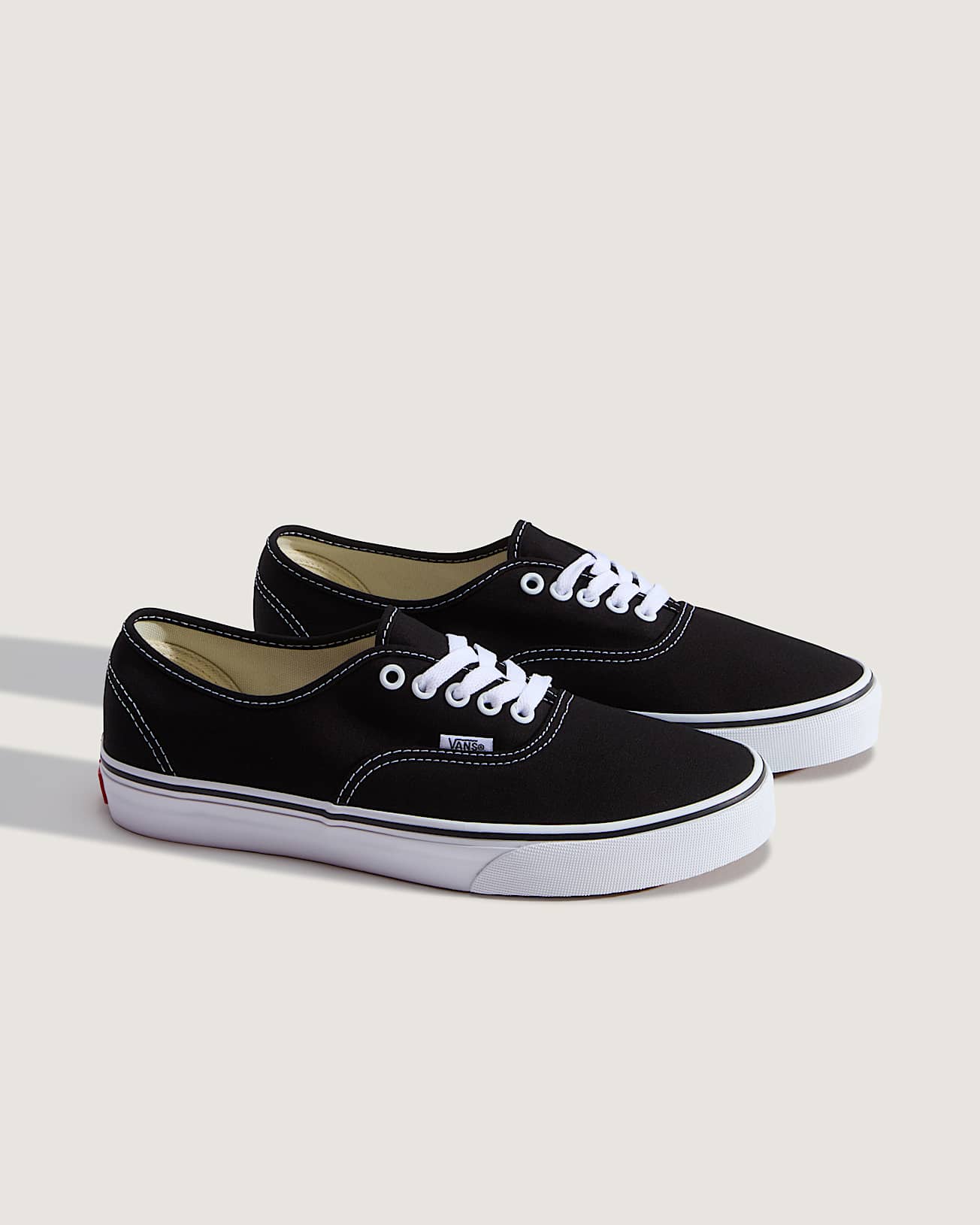 Authentic Wide Shoes VANS Black ALT1