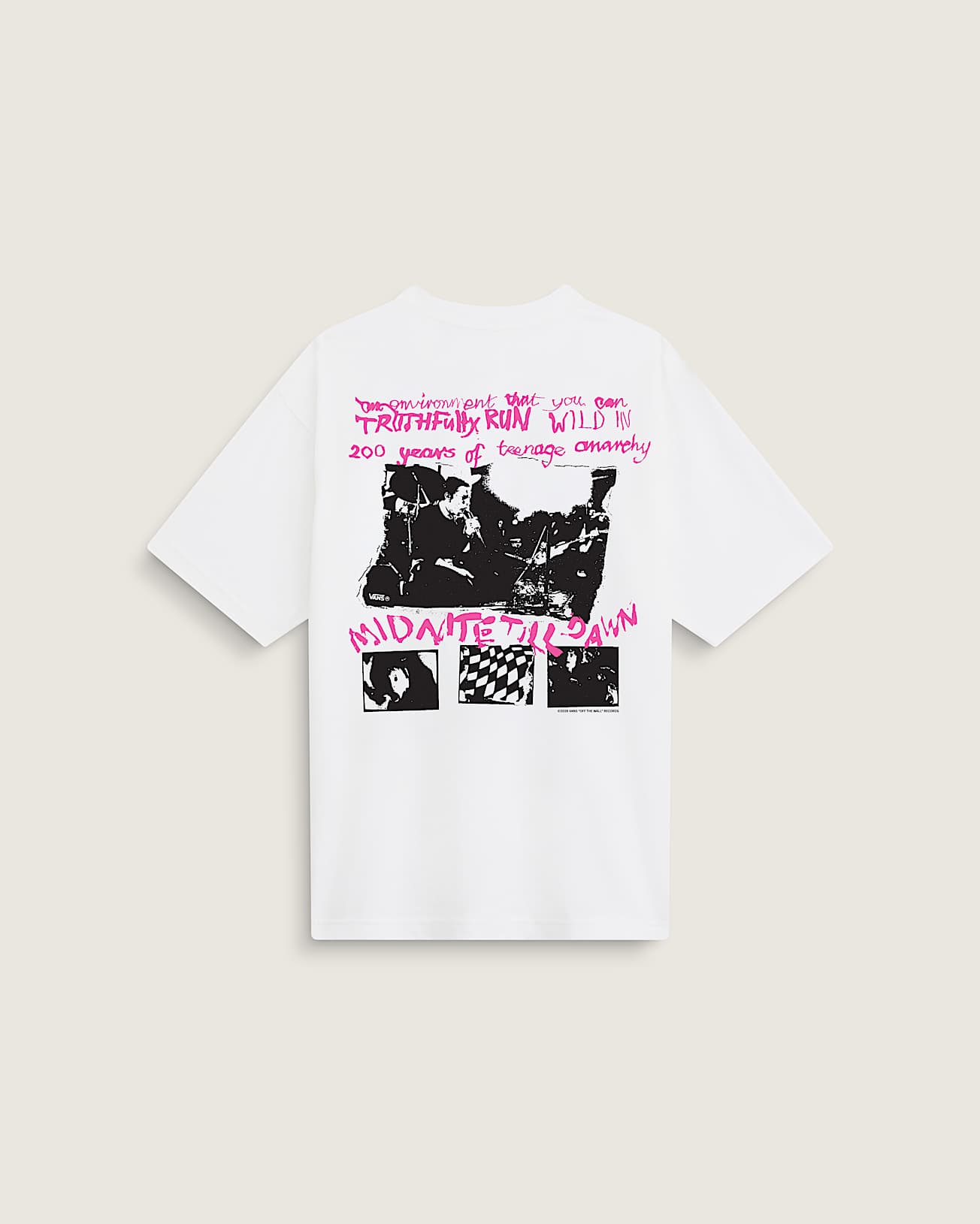 Sex Pistols Run Wild on the Green SS Tee White VANS Blanc hero