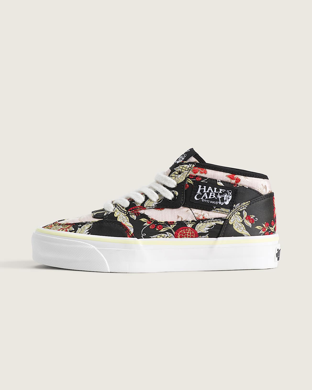 OTW Half Cab 33 Decon Vibram VANS Schwarz HERO