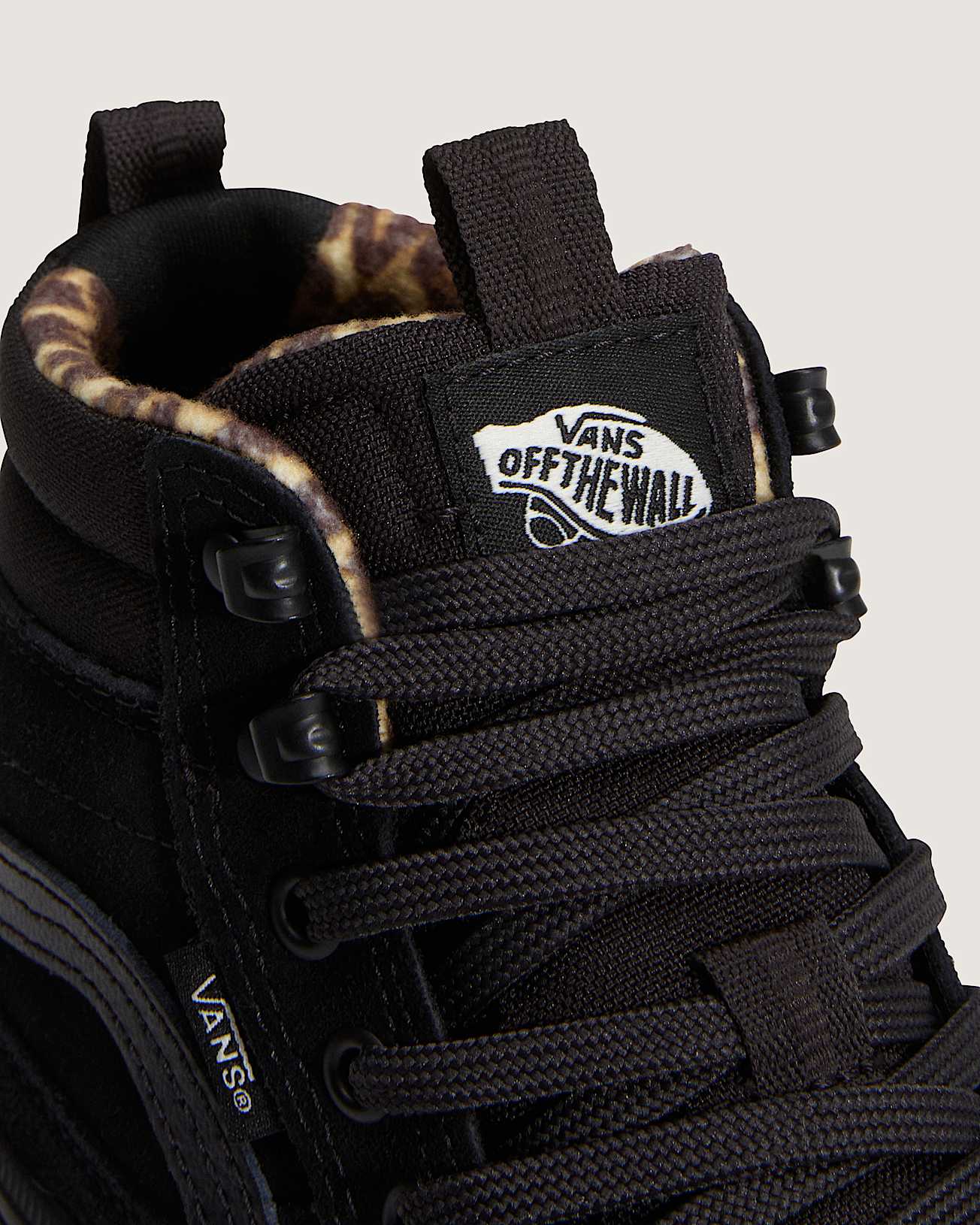 Sk8Hi Waterproof Insulated Shoes VANS Black ALT7