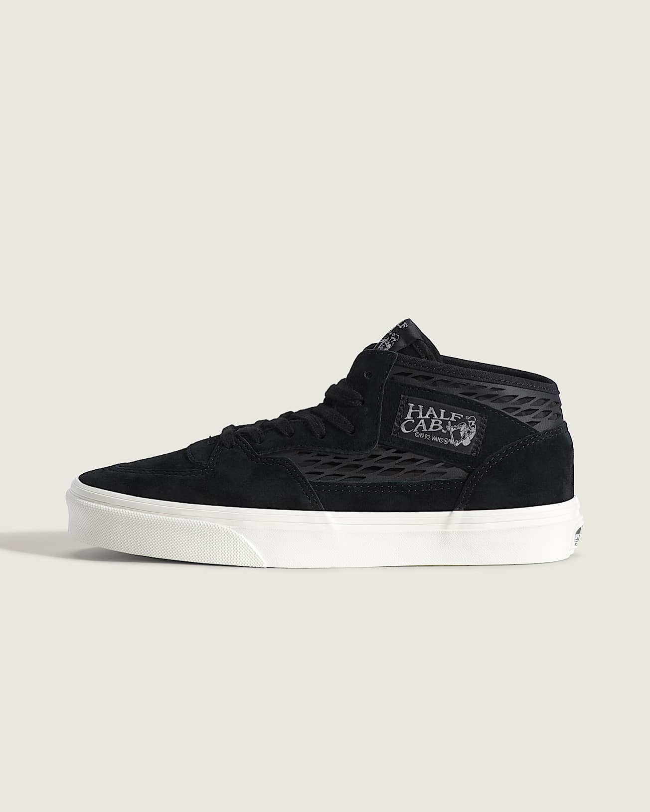 Half Cab Decon Shoes VANS Black HERO