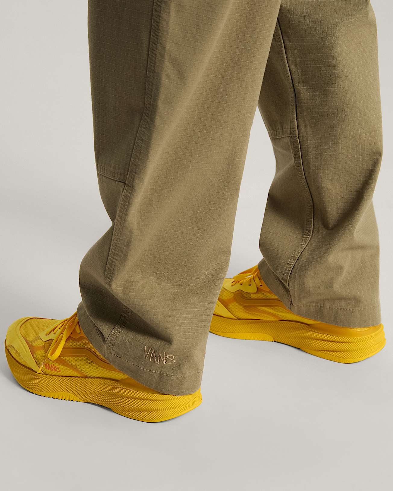 Vans X Atiba Cargohose VANS Beige ALT7