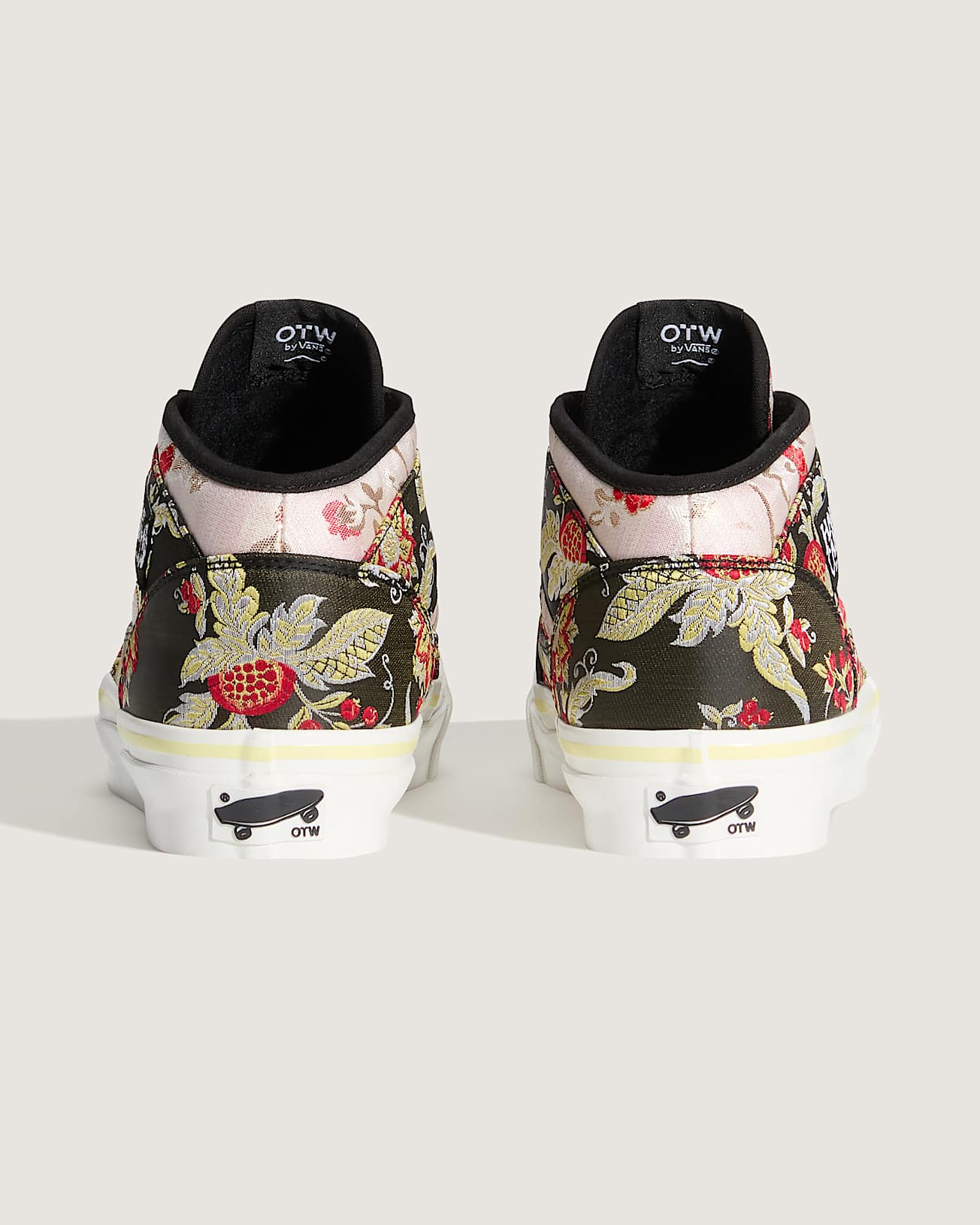 Chaussures OTW Half Cab 33 Decon Vibram VANS Noir ALT3