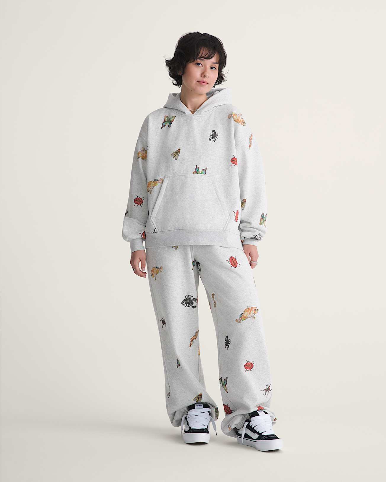 VANSZA Bug Out Sweatpants VANS Grey ALT4