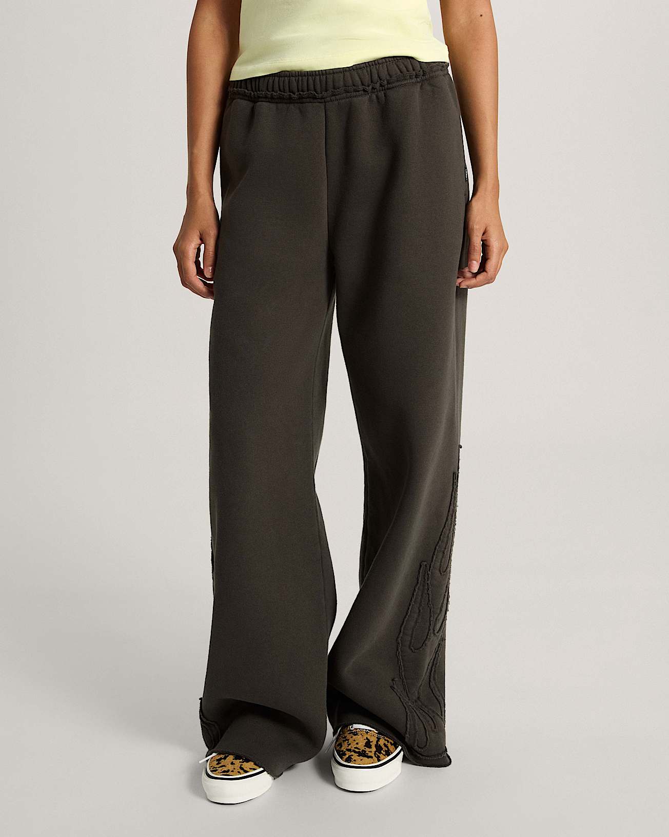 Flame Sweatpant Faded Black VANS Negro ALT2