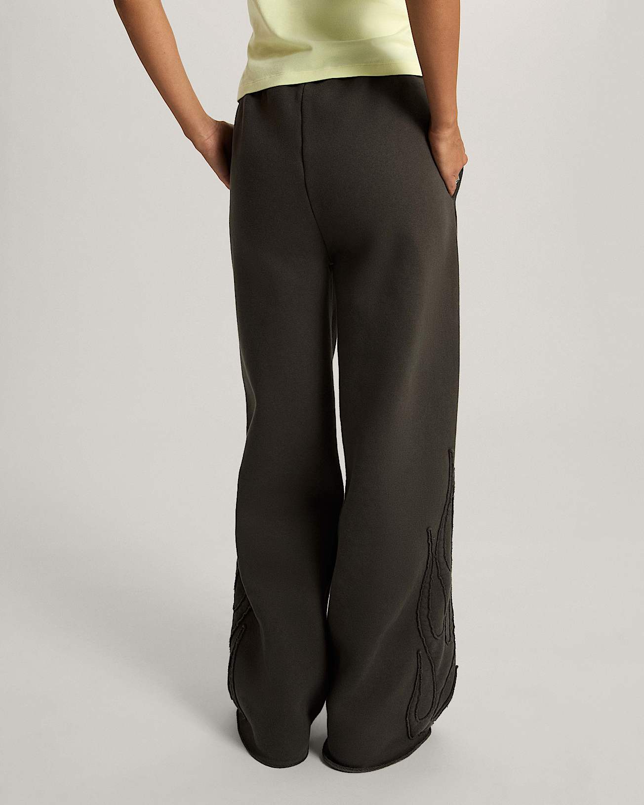 Flame Sweatpant Faded Black VANS Negro ALT3
