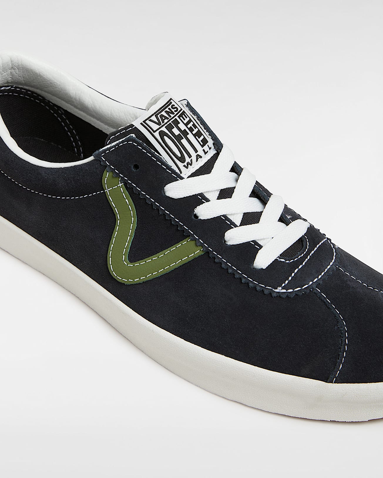 Sport Low Shoes in Black| Vans UK