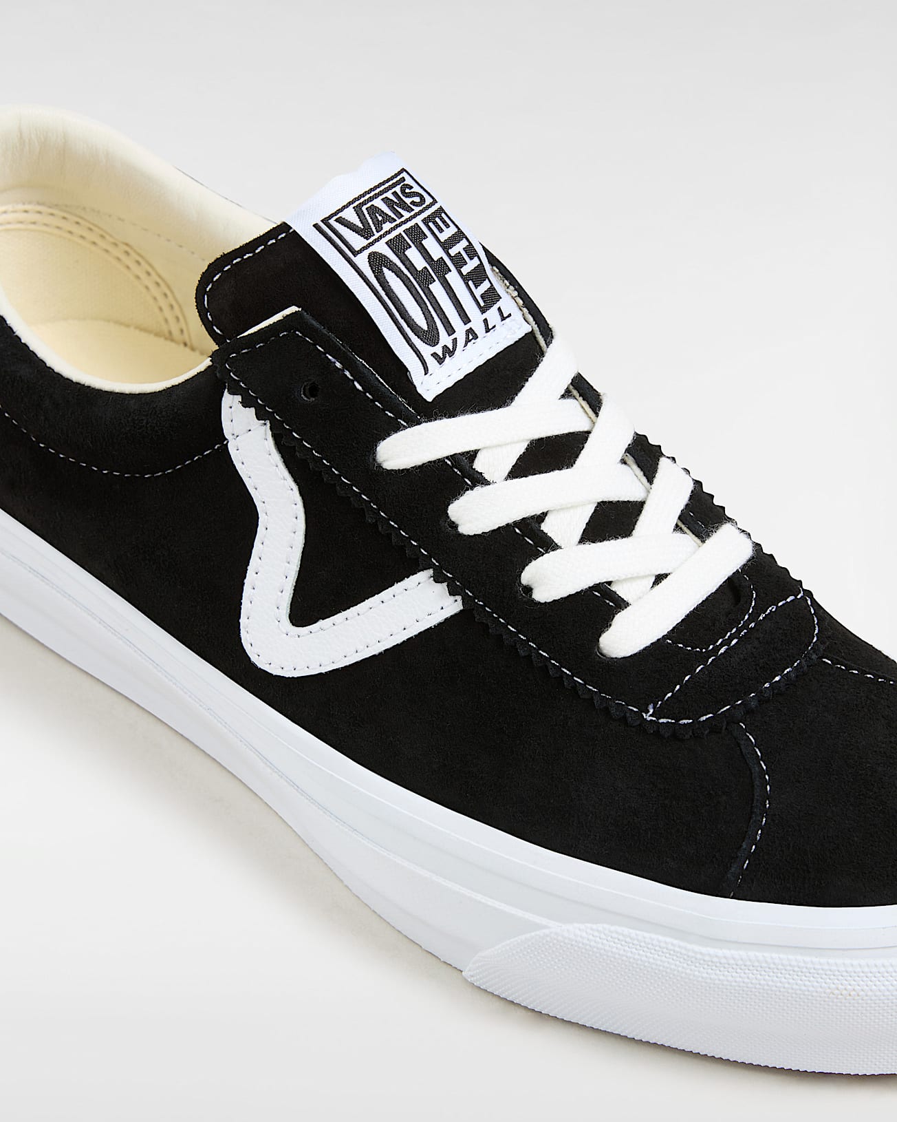 商品画像：Premium Sport 73 shoes in Black| Vans DK 1