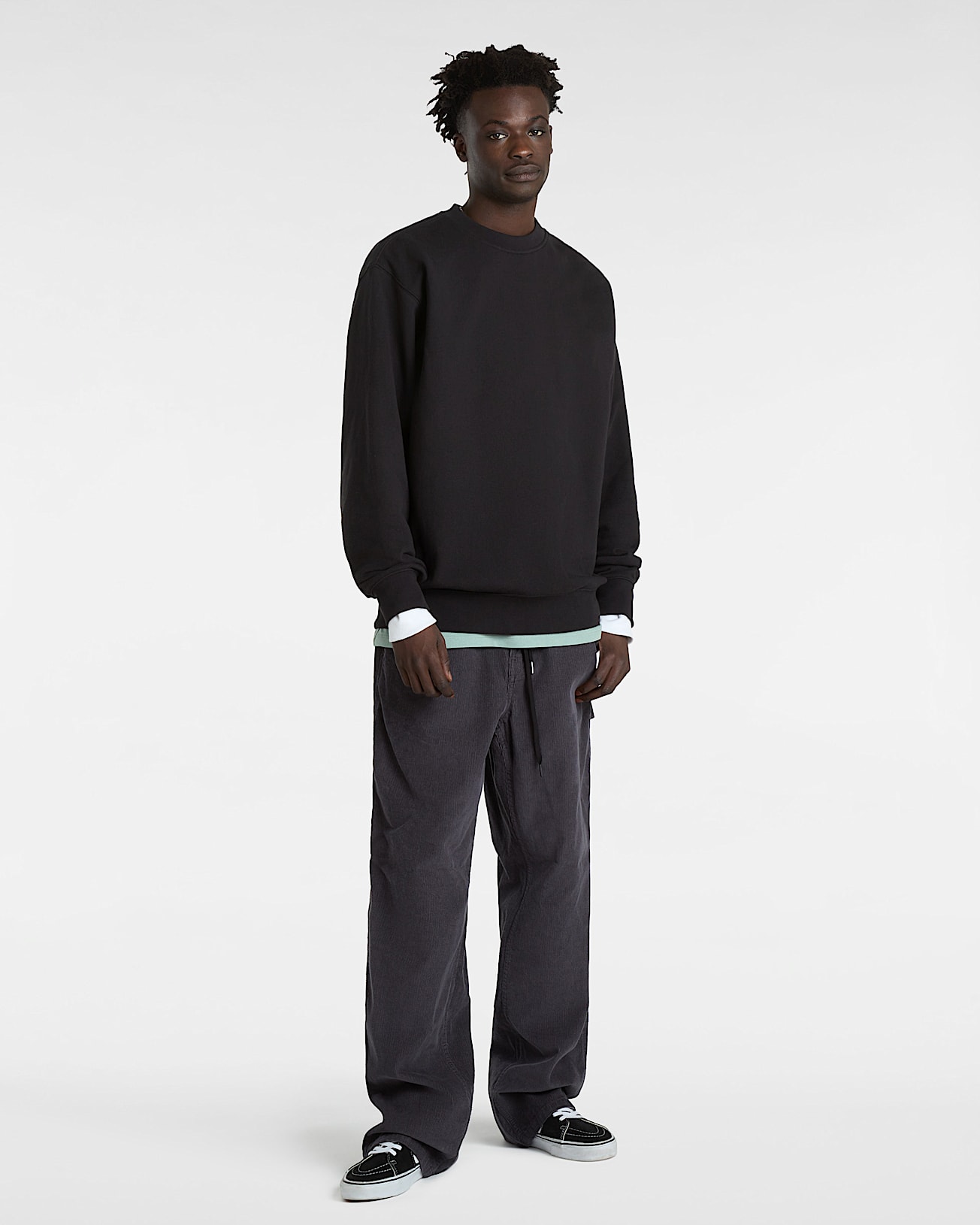 Original Standards Loose Crew Sweatshirt in Black| Vans SE