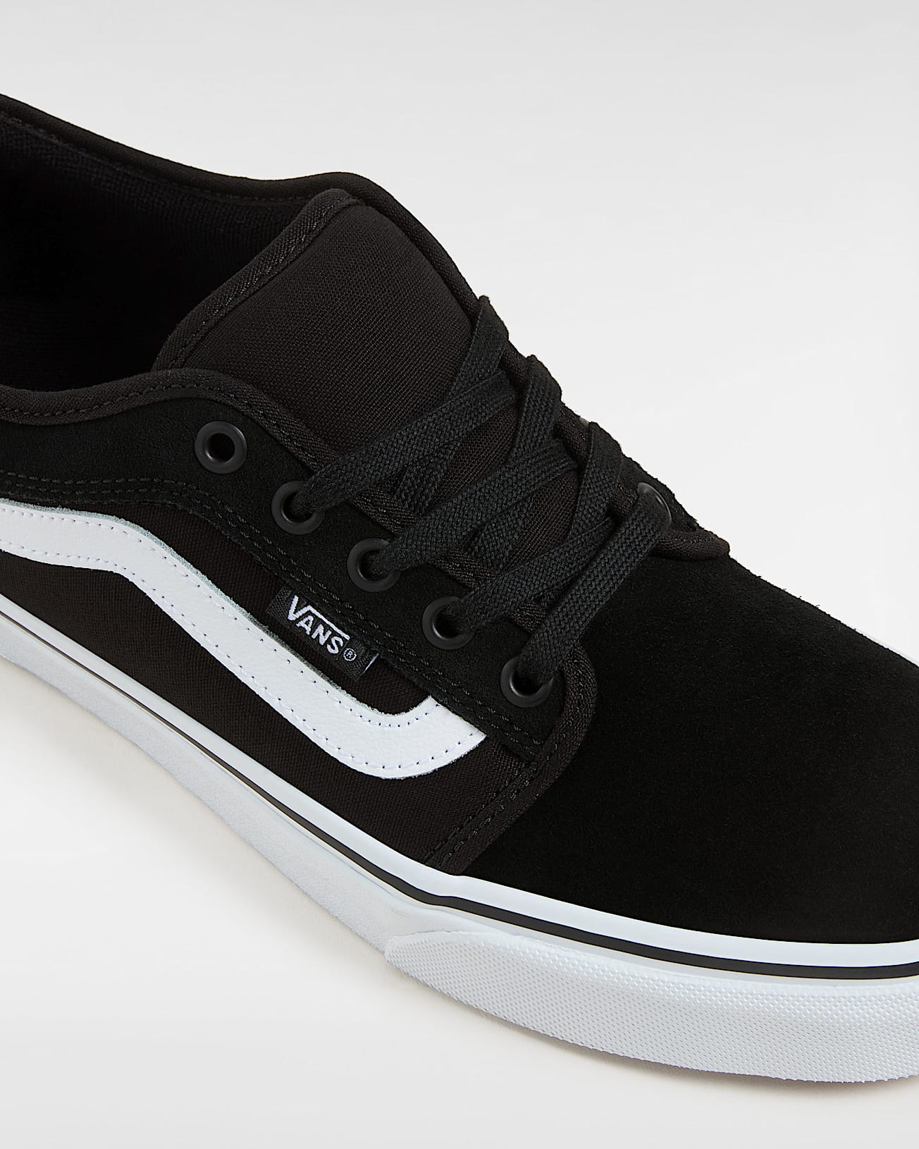 Skate Chukka Low Sidestripe Shoes - 4