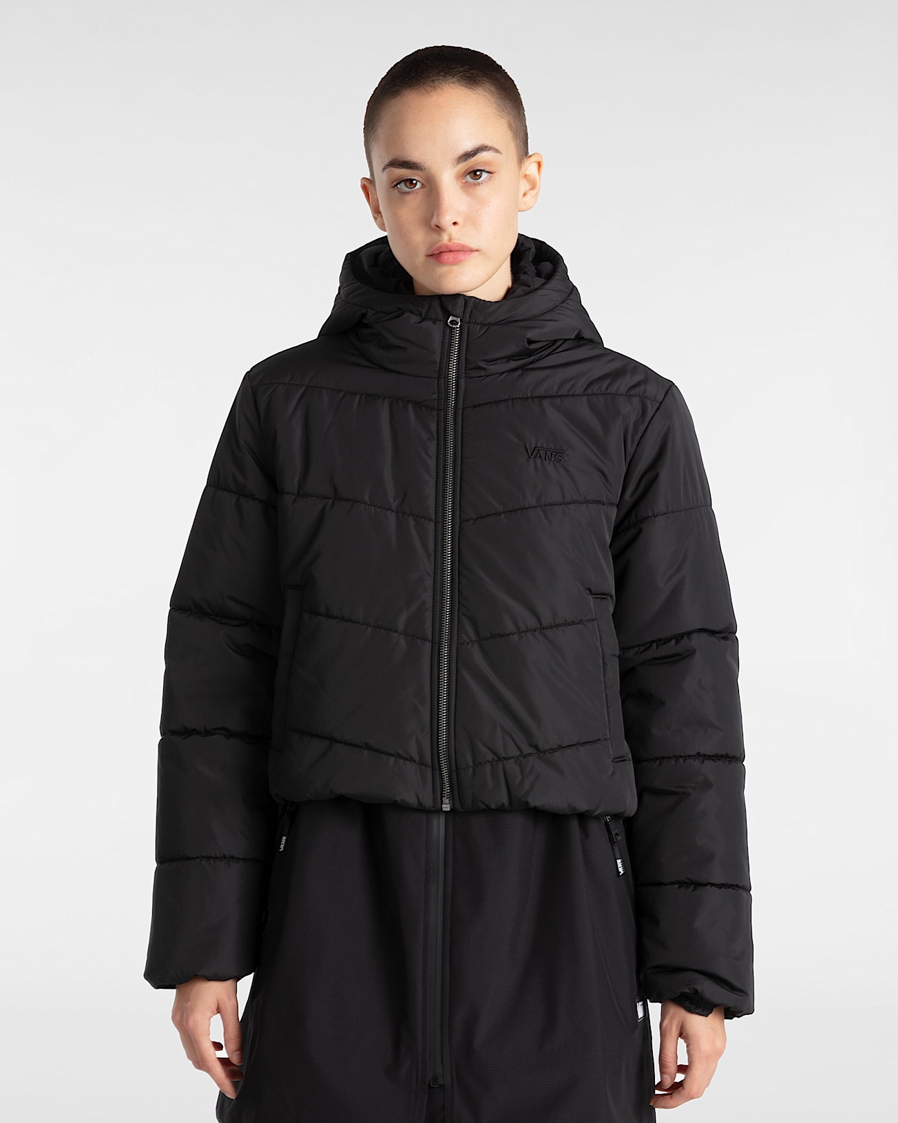 MTE Foundry Crop Puff Hood Jacket in Black| Vans UK