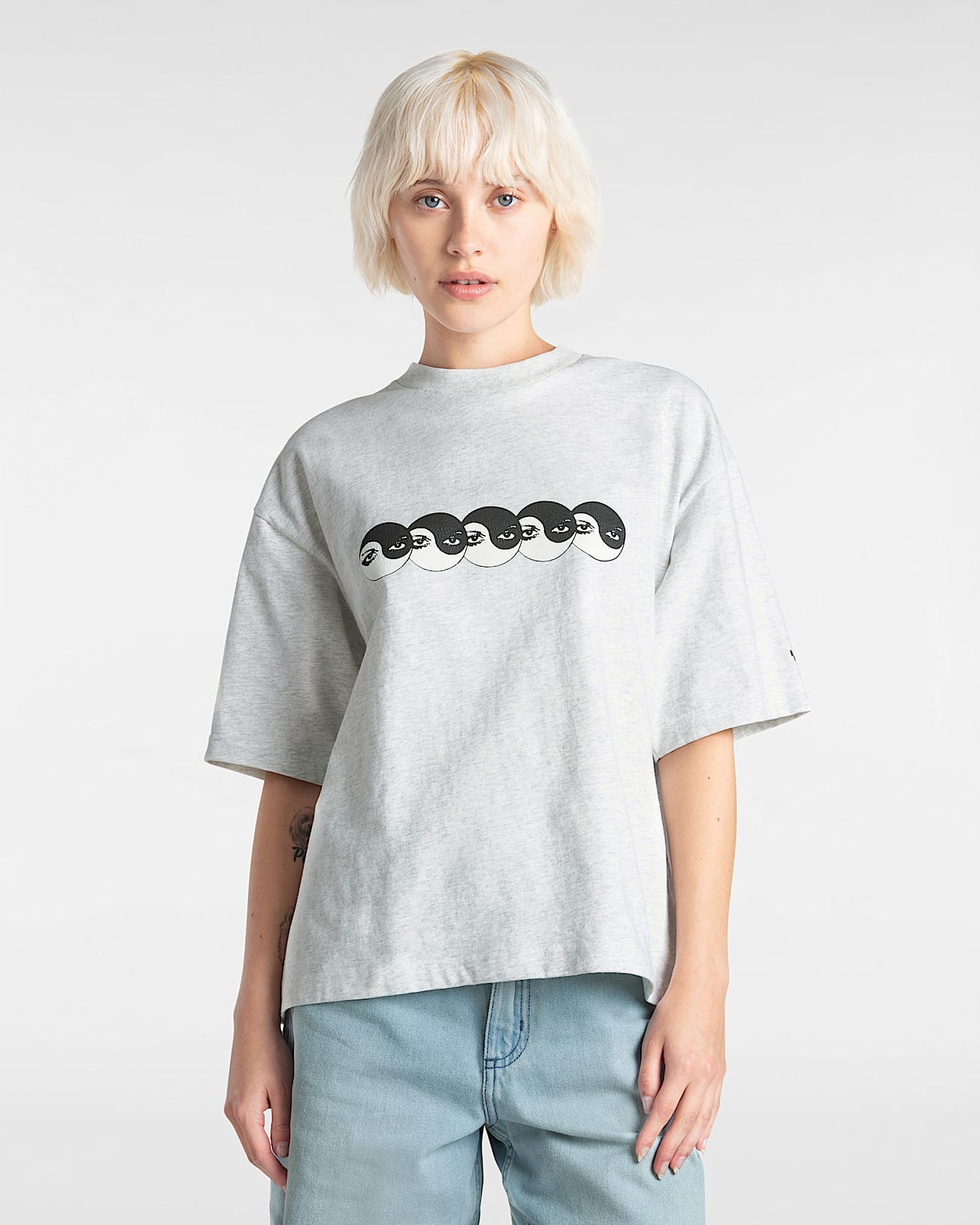 スーパーセール 半額 Skate Ying Yang Eyes T-Shirt in Grey| Vans FI トップス