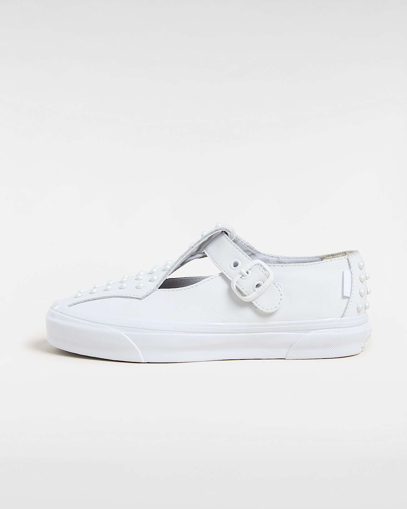 国内配送 VANS PREMIUM MARY JANE 93 PEARL WHITE Premium Mary Jane Pearlized Shoe in White | Vans