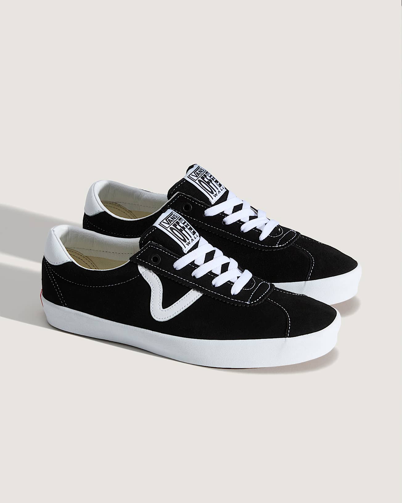 Sport Low Shoes in Black| Vans SE