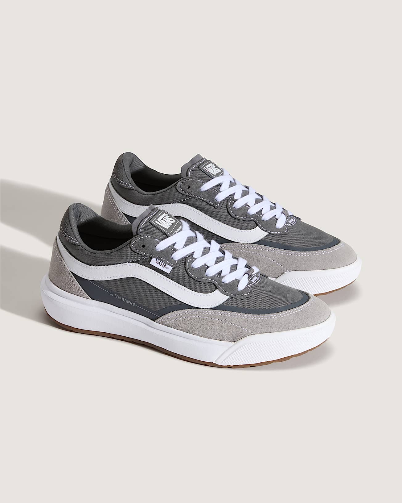 【Vans】★スニーカー★ UltraRange 2.0 Shoe UltraRange 2.0 Shoe in Black / White | Vans