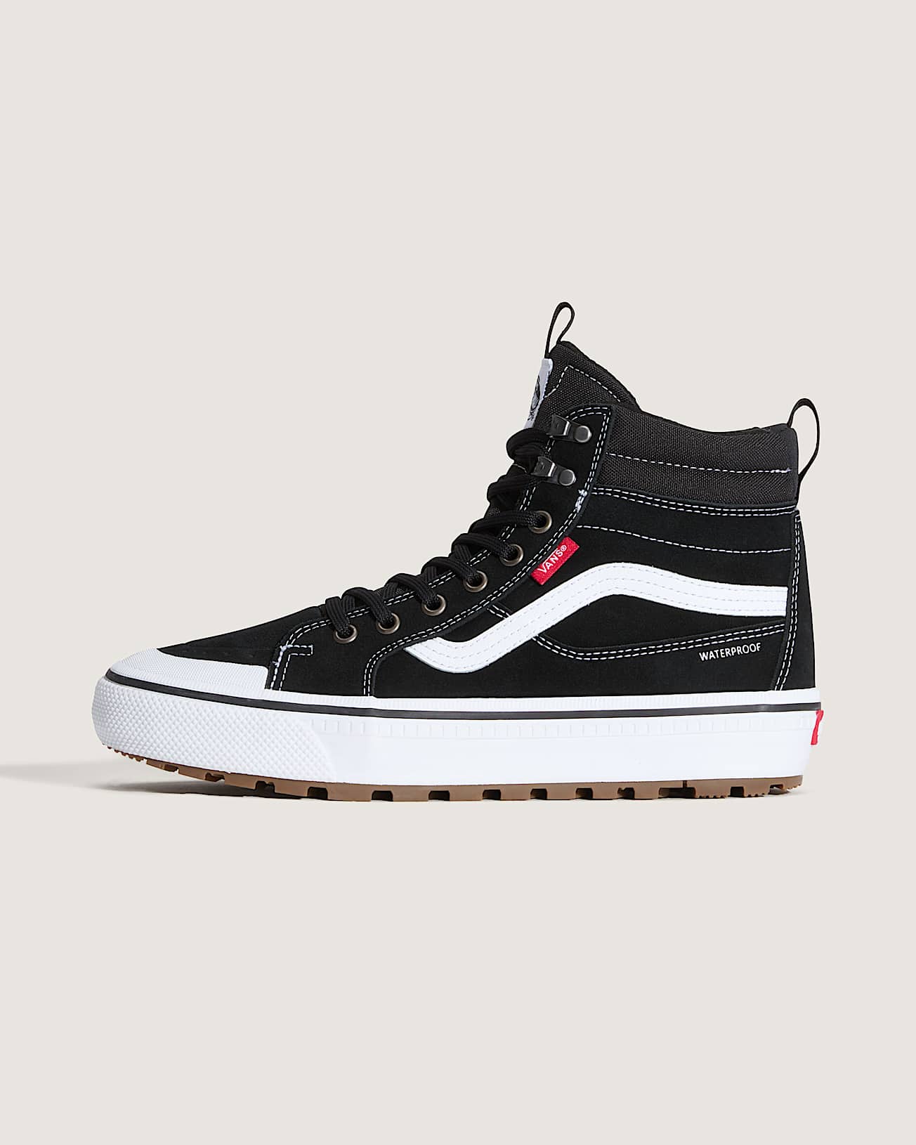 【Vans】★スニーカー★ MTE Sk8-Hi Waterproof Insulated Shoe MTE Sk8-Hi Waterproof Insulated Shoe in Black / White | Vans