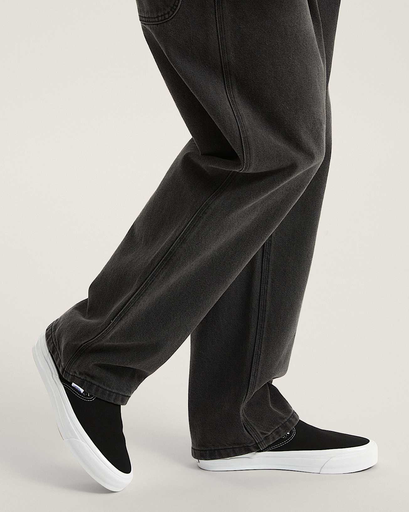 Premium Slip-On 98 Shoes in Black| Vans DK